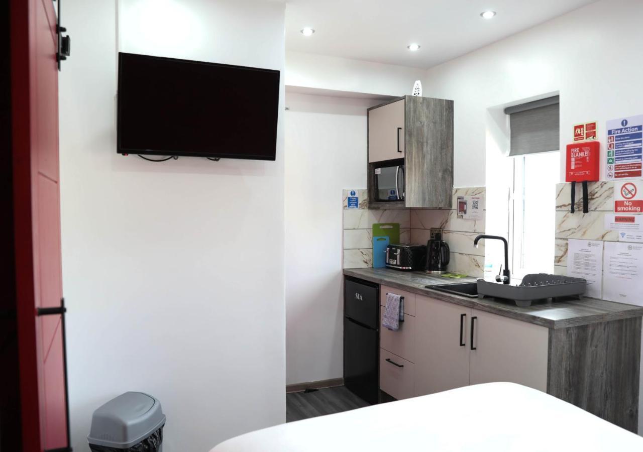 Cb Stays - Private Rooms With Ensuite And Kitchenette In Peterborough Zewnętrze zdjęcie